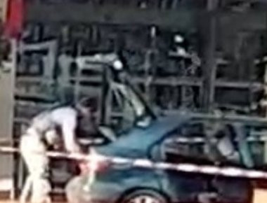 Συναγερμός στο Παρίσι: Εκκενώθηκε η Place de la République - Φόβοι για παγιδευμένο όχημα